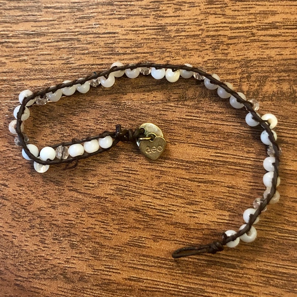 NWOT- leather beaded AE bracelet
